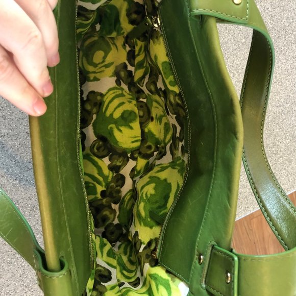 Kate Spade Tote - Picture 2 of 4